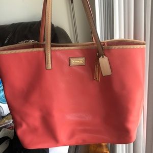 Pink tote bag